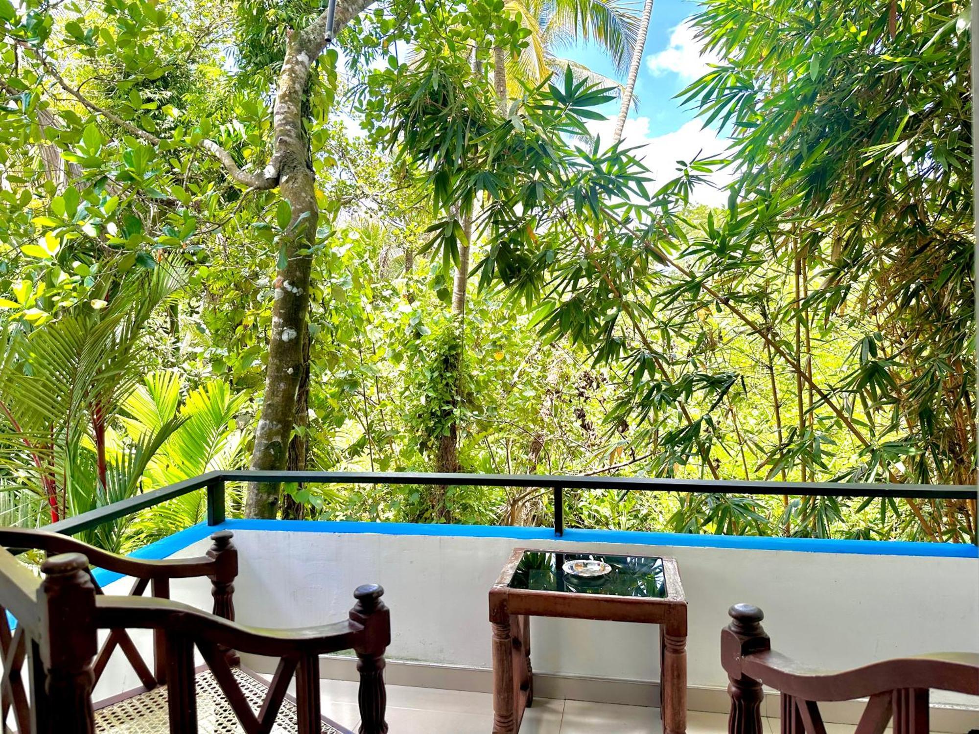 Jungle Fence Bed & Breakfast Бентота Екстериор снимка